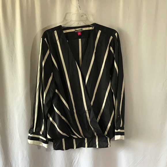 Vince Camuto Tops - NWT Vince Camuto Sunrise Bay Striped Blouse